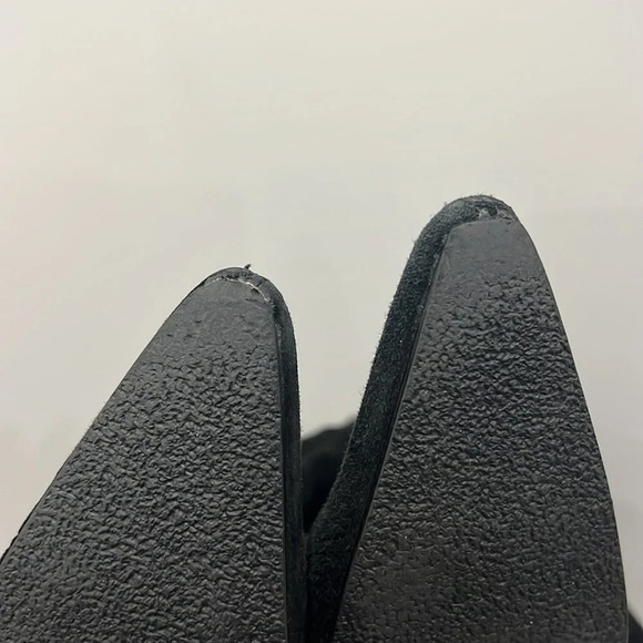 Lord & Taylor Women's Black,suede and leather pointed toe, heeled boots size 7.5 - Picture 7 of 10